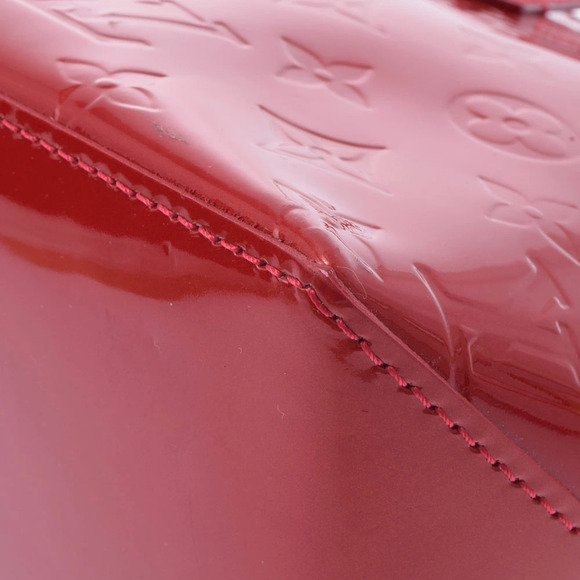 LOUIS VUITTON Vernis Wilshire Pomme dAmour Handbag
